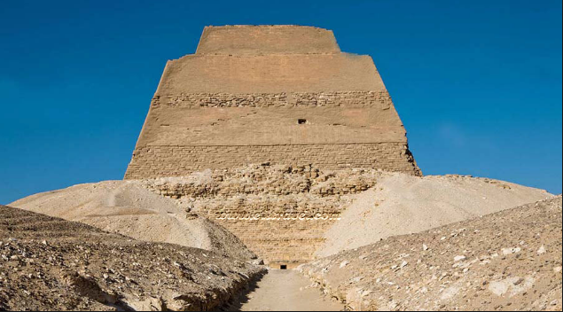 Pyramid of Meidum (Maydum Pyramid)